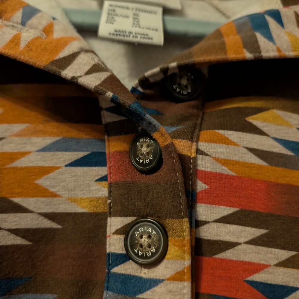 Ariat Multicolor Geometric Button-Up - Picture 3 of 6